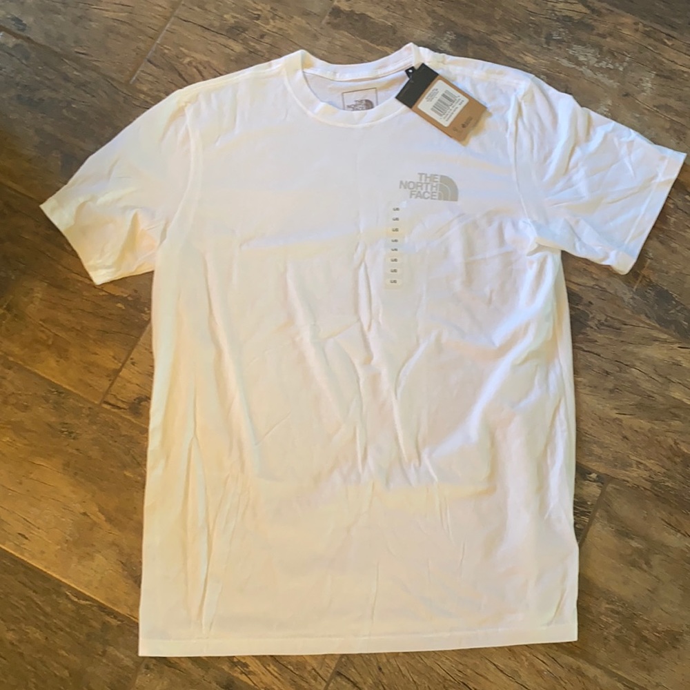 Men’s North Face super soft T shirt